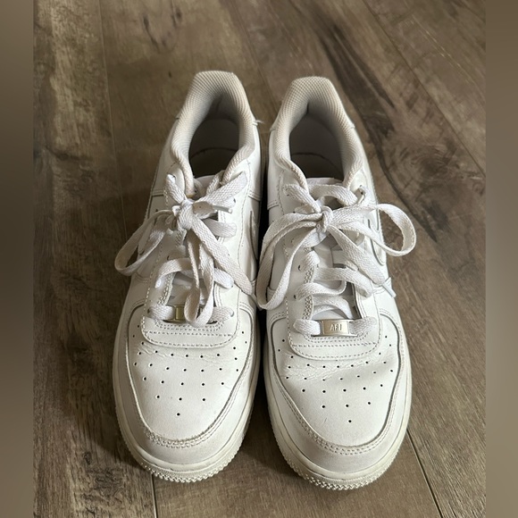 Nike Air Force 1 '07 Sneaker 7y women’s 8.5 white - Picture 2 of 5